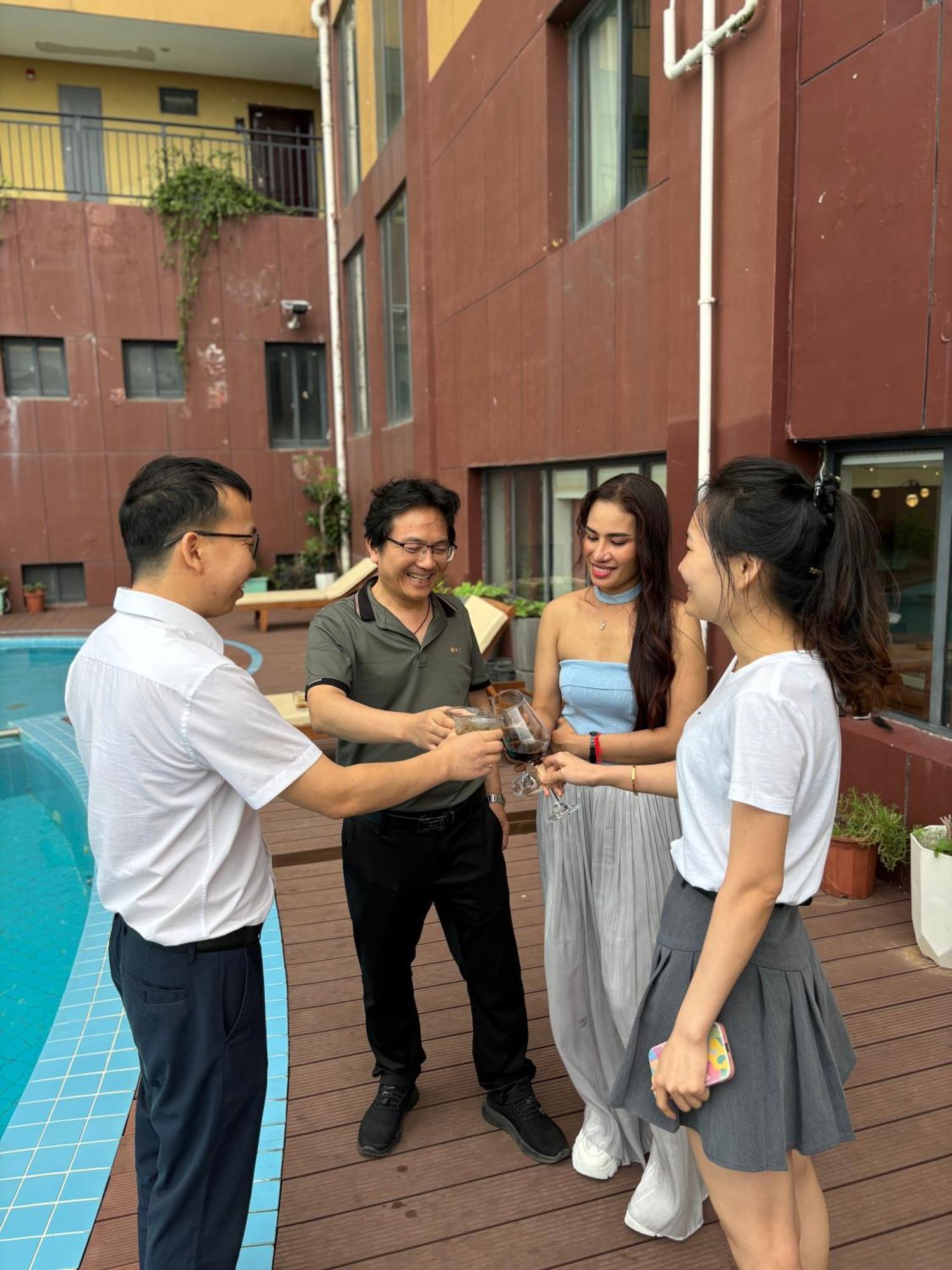 City Comfort Hotel Phnom Penh Airport מראה חיצוני תמונה