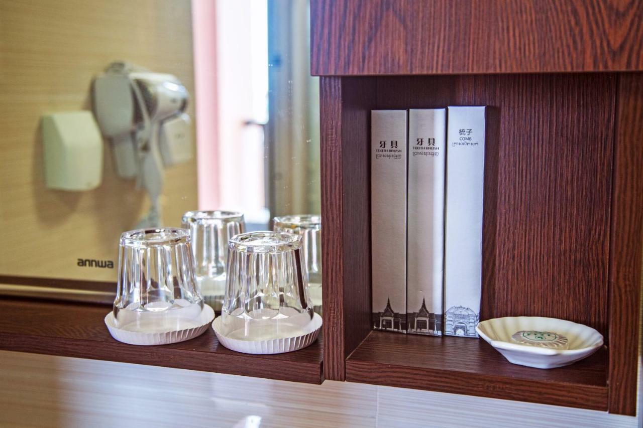 City Comfort Hotel Phnom Penh Airport מראה חיצוני תמונה
