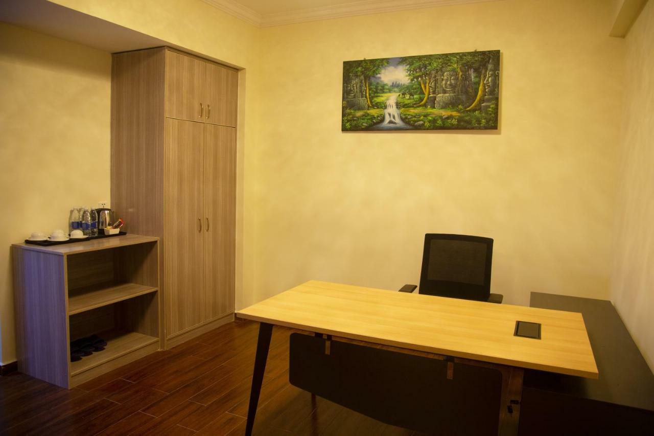 City Comfort Hotel Phnom Penh Airport מראה חיצוני תמונה